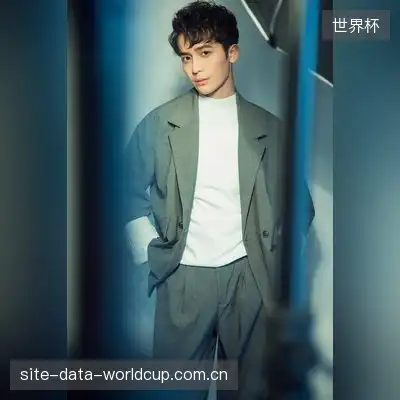 梁月